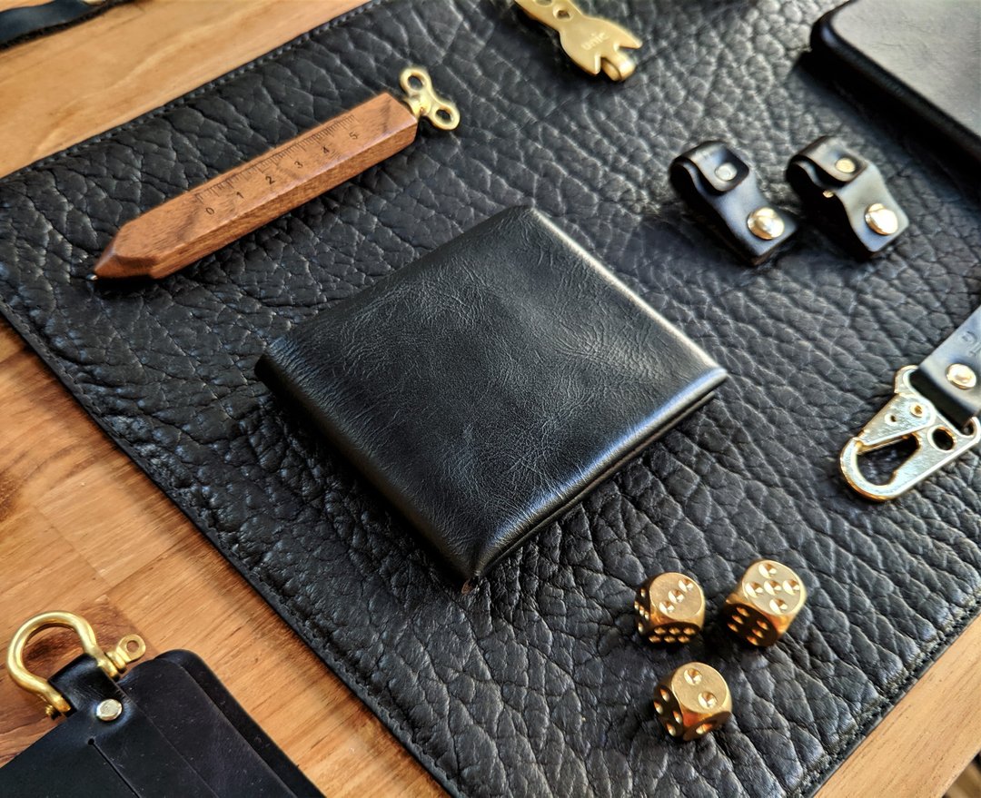 UNIC经典铆钉四卡短夹 /Compact Wallet/ 皮夹【可定制化】 - 皮夹/钱包 - 真皮 黑色