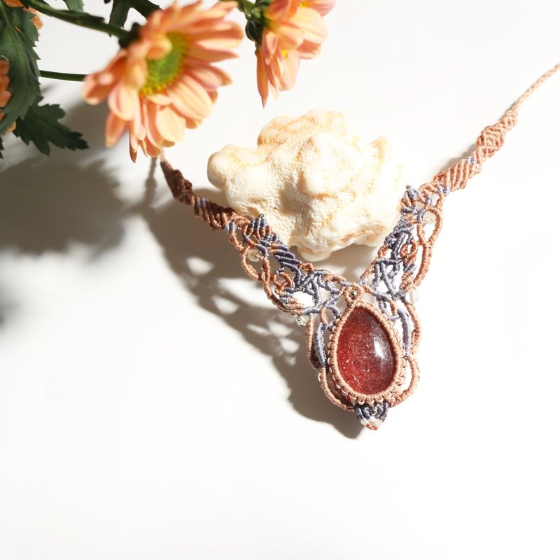 天然石草莓晶蜡线编织项链 - 项链 - 水晶 红色