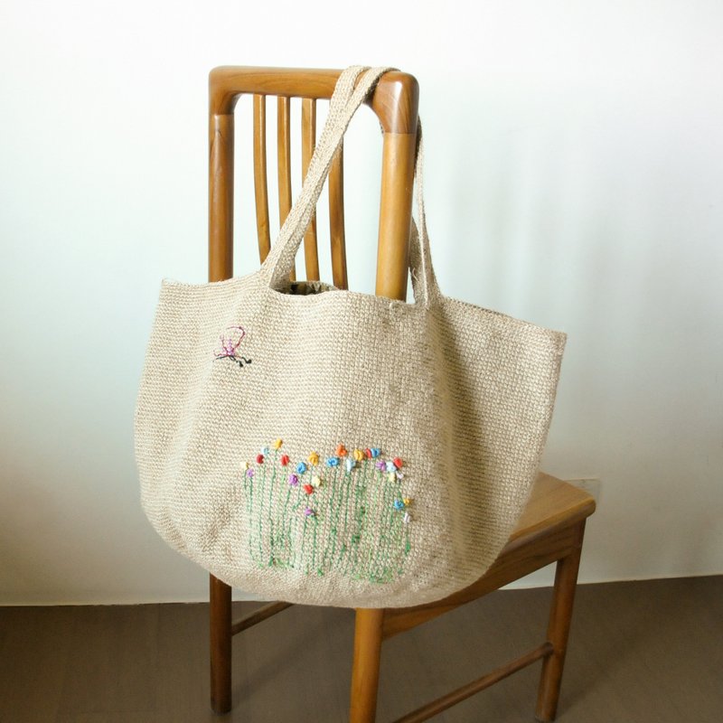 蝴蝶与花编织包/麻绳编织/肩背包/编织包/大包 - 手提包/手提袋 - 棉．麻 卡其色