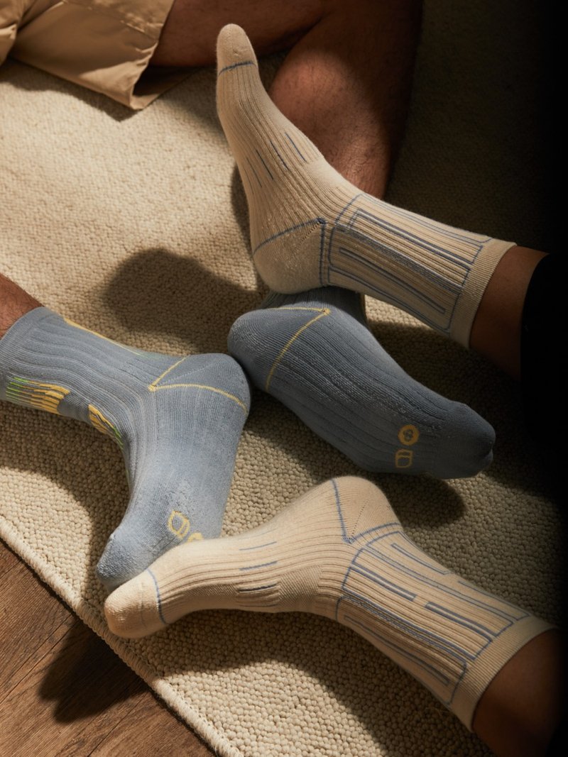 GOODPAIRSOCKS | Holiday | Sport Crew Socks 运动高筒袜 - 袜子 - 棉．麻 多色