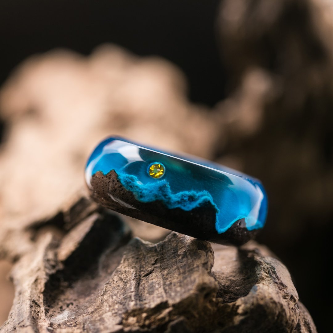 Wood resin ring Moonlight night Glow ring in the dark - 戒指 - 树脂 蓝色
