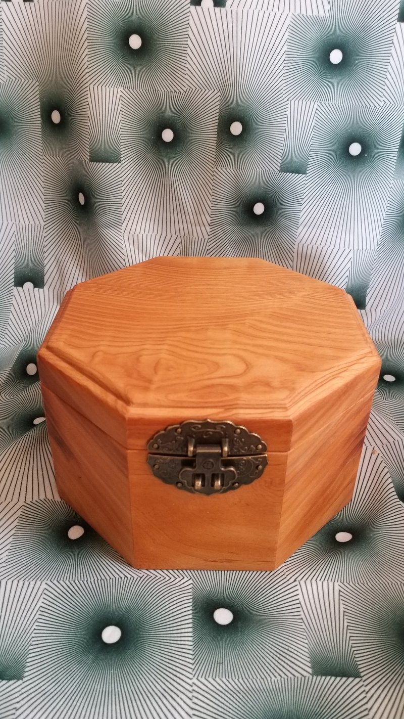 台湾桧木6角珠宝盒(重油、闪花)要订做 - 收纳用品 - 木头 