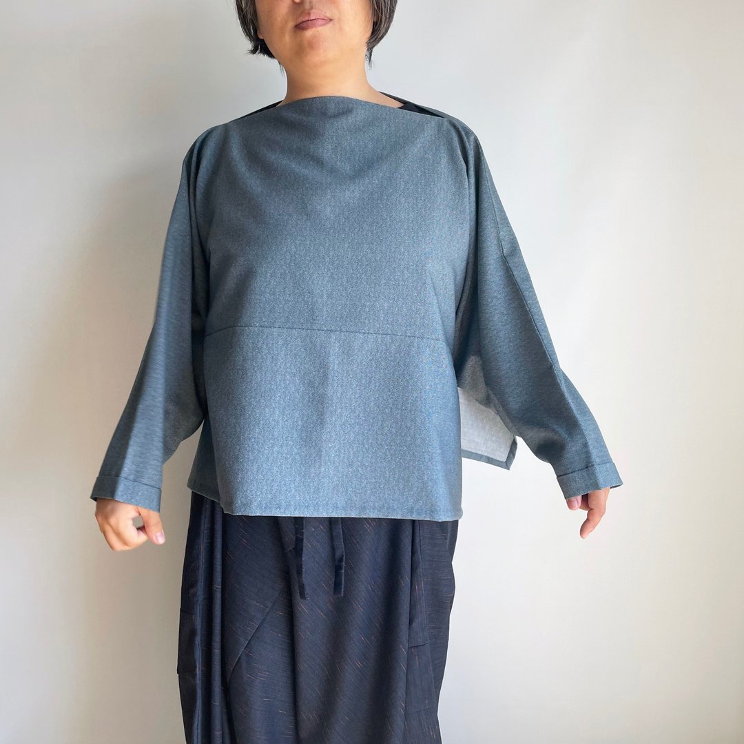 [独一无二] T 型套头衫 2way - 羊毛与服布料，海军蓝配鲨鱼图案 &浴衣布料，海军蓝配格纹图案 - 女装上衣 - 羊毛 蓝色