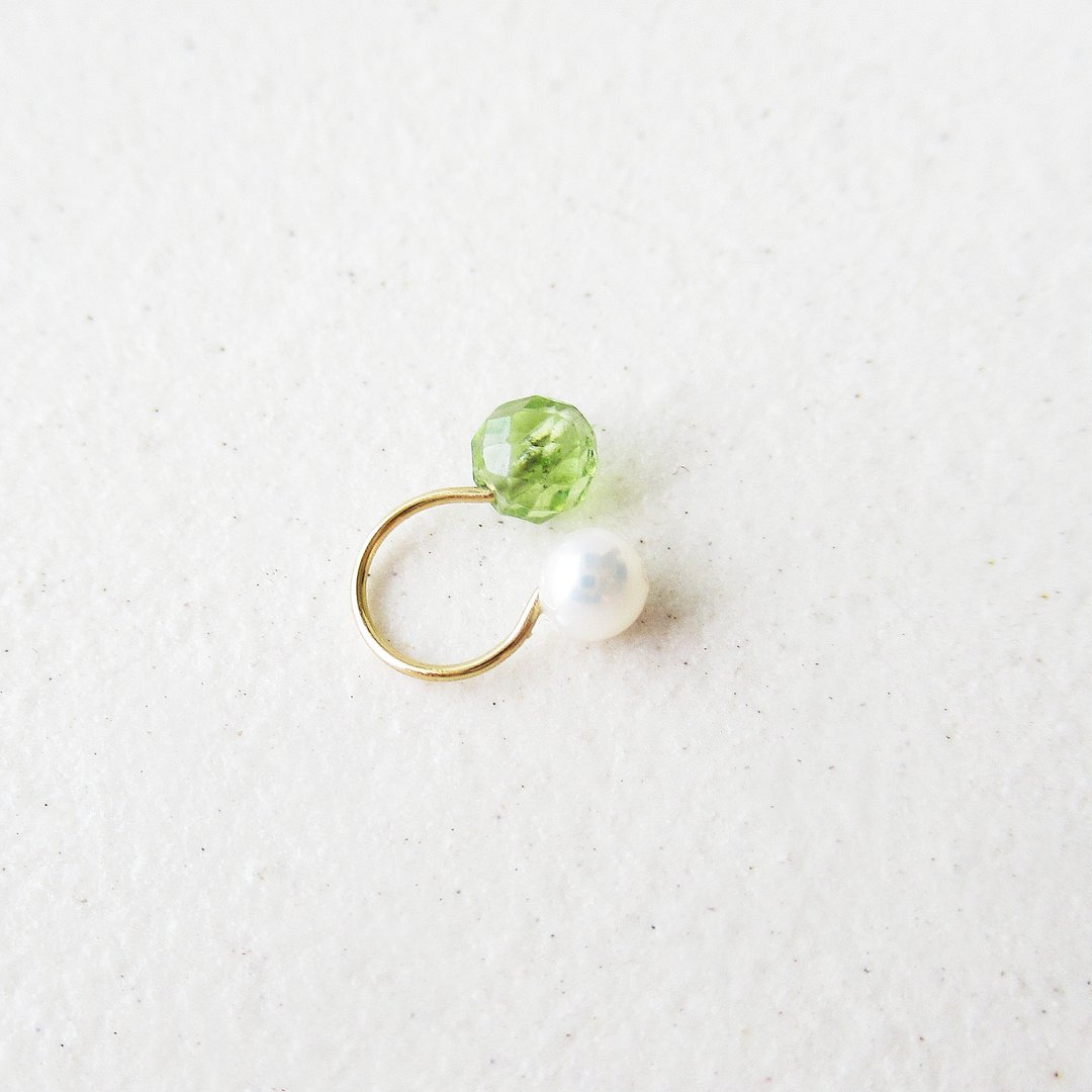 3 WAYS, Peridot and Freshwater pearl (Ear cuff) - 耳环/耳夹 - 石头 绿色