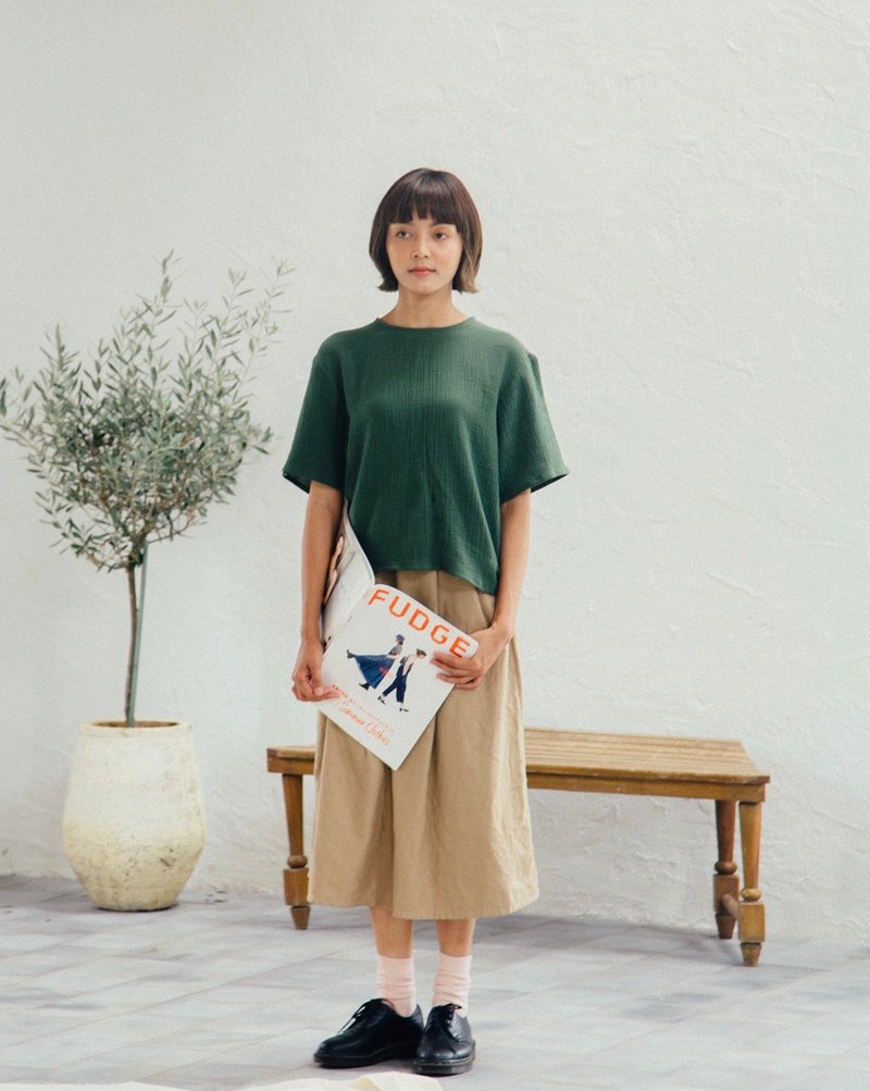 罗勒绿 缕空绑带上衣 - 女装 T 恤 - 棉．麻 绿色