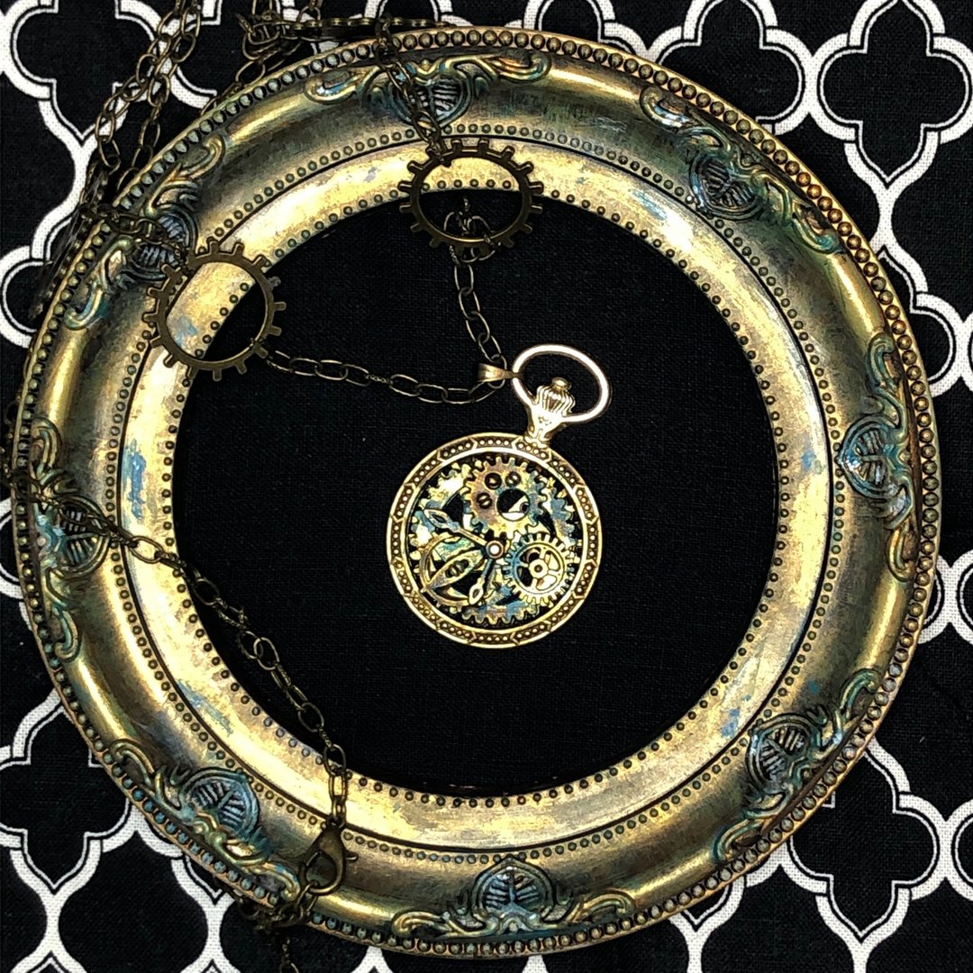 Something like a rusty clock, small, blue rust - 项链 - 其他金属 咖啡色