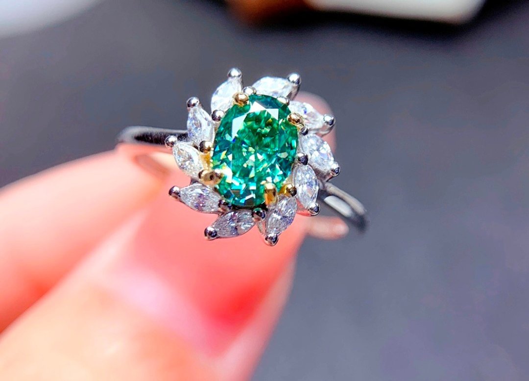 1 CT Green Moissanite Ring, Moissanite Silver Ring - 戒指 - 其他金属 银色