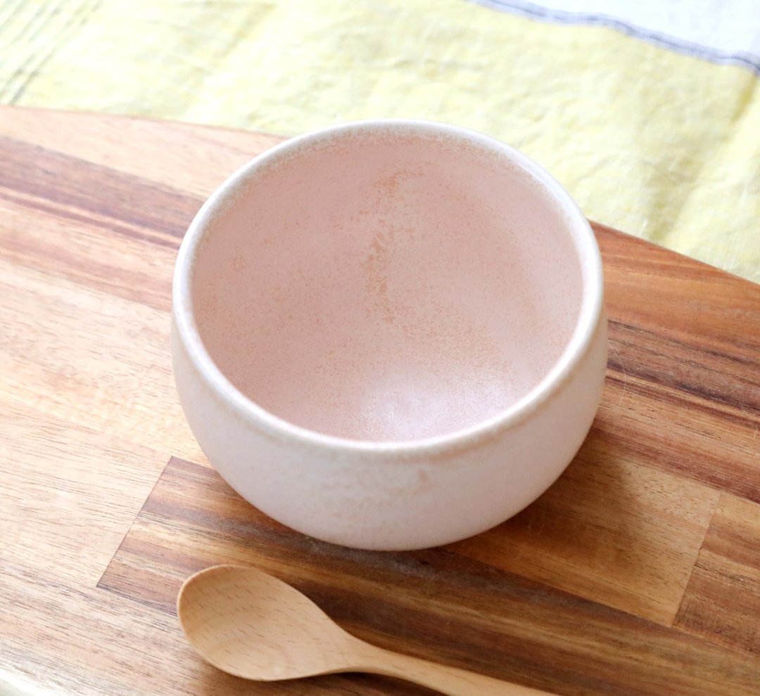 樱花窑变釉之碗 / 亦适合用于抹茶、汤品、炖菜等 - 碗 - 陶 粉红色