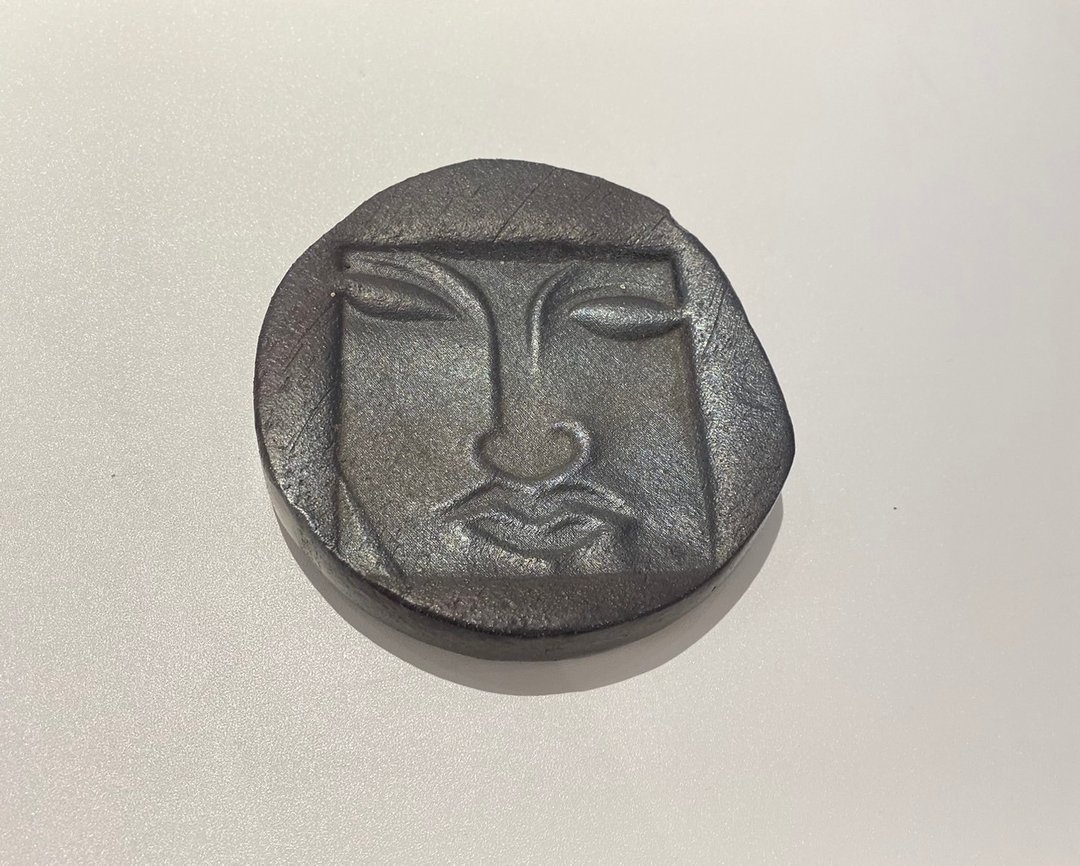 艺术家张燕凤雕塑作品 - 苗栗南庄燕子陶 - 人脸陶板 - 摆饰 - 陶 咖啡色
