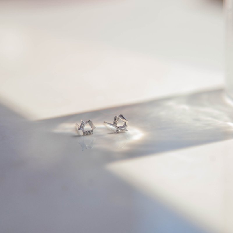 小轻奢纯银耳环 | 轻珠宝。质感。气质优雅。平价奢华。可改耳夹 - 耳环/耳夹 - 纯银 