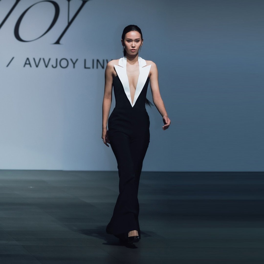 AVVJOY│黑白拼接領片深V廓形帥氣西裝禮服 - 背带裤/连体裤 - 其他材质 黑色