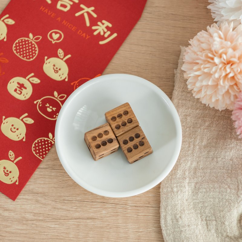 【柚木骰子│3颗】木头骰子 桌游骰子 益智玩具 乐龄玩具  银发 - 桌游/玩具 - 木头 