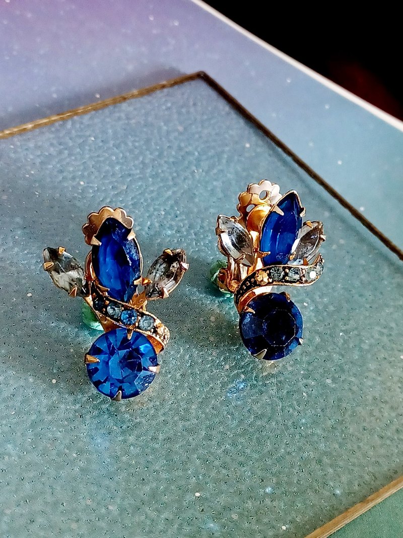 Avintage jewelry  古董立体蓝色莱茵 夹式耳环 - 耳环/耳夹 - 其他金属 