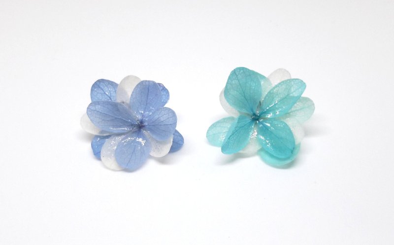 与实花||绣球花火 干燥花 不凋花 手作 耳环 夹式 针式 - 耳环/耳夹 - 植物．花 蓝色