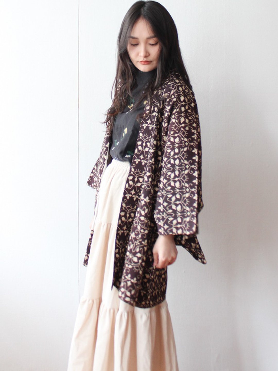 春日本制复古和风印花图腾咖啡棕色宽松古着羽织和服外套 - 女装休闲/机能外套 - 聚酯纤维 咖啡色
