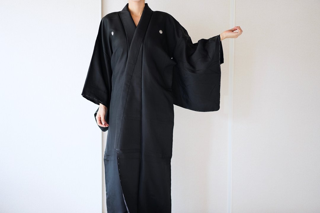 EXCELLENT condition/ Black long kimono, Silk kimono, Vintage kimono /4740 - 晚装/礼服 - 丝．绢 黑色