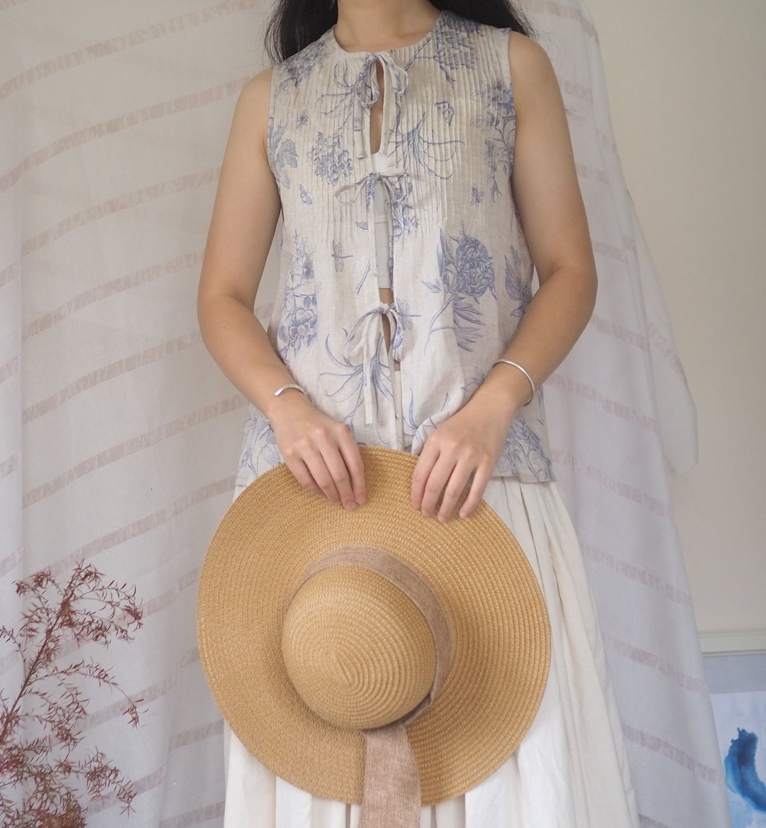 植物图鉴印花 / 田园格调细褶绑结背心 Pin Tuck Tie Front Vest - 女装背心 - 棉 