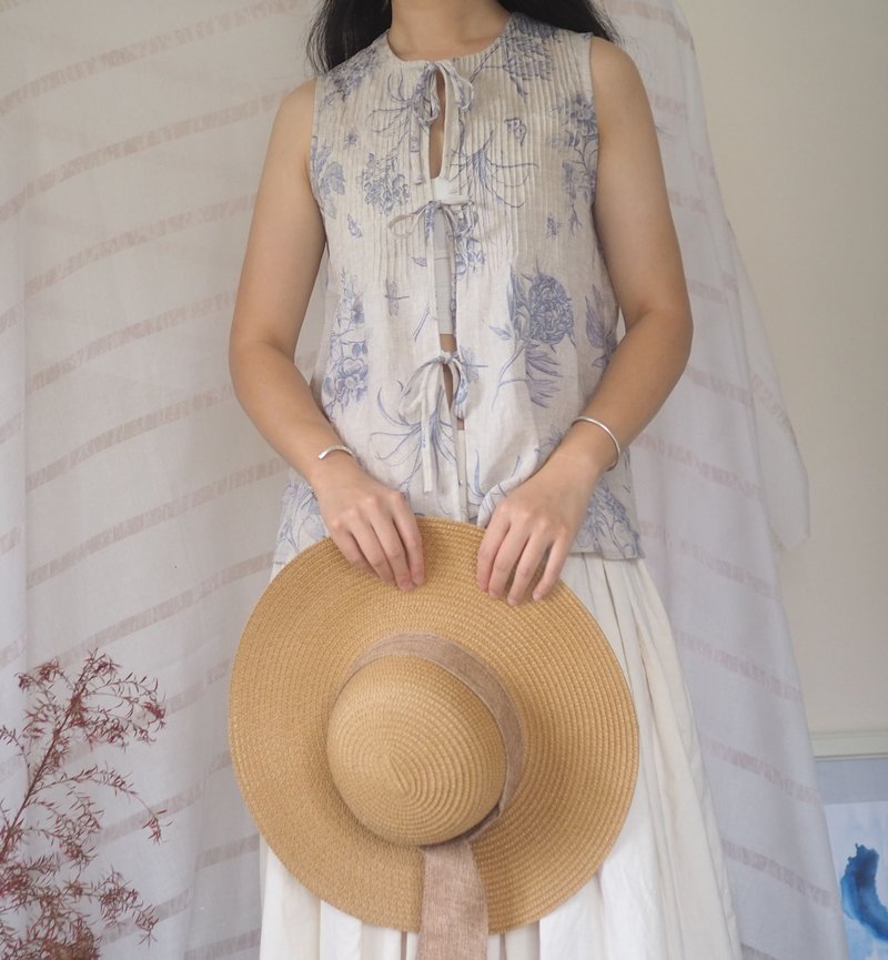 植物图鉴印花 / 田园格调细褶绑结背心 Pin Tuck Tie Front Vest - 女装背心 - 棉．麻 