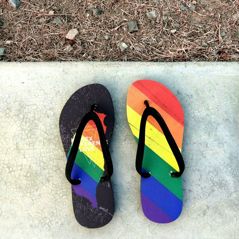 台湾彩虹夹脚拖鞋 - 女款休闲鞋 - 橡胶 多色