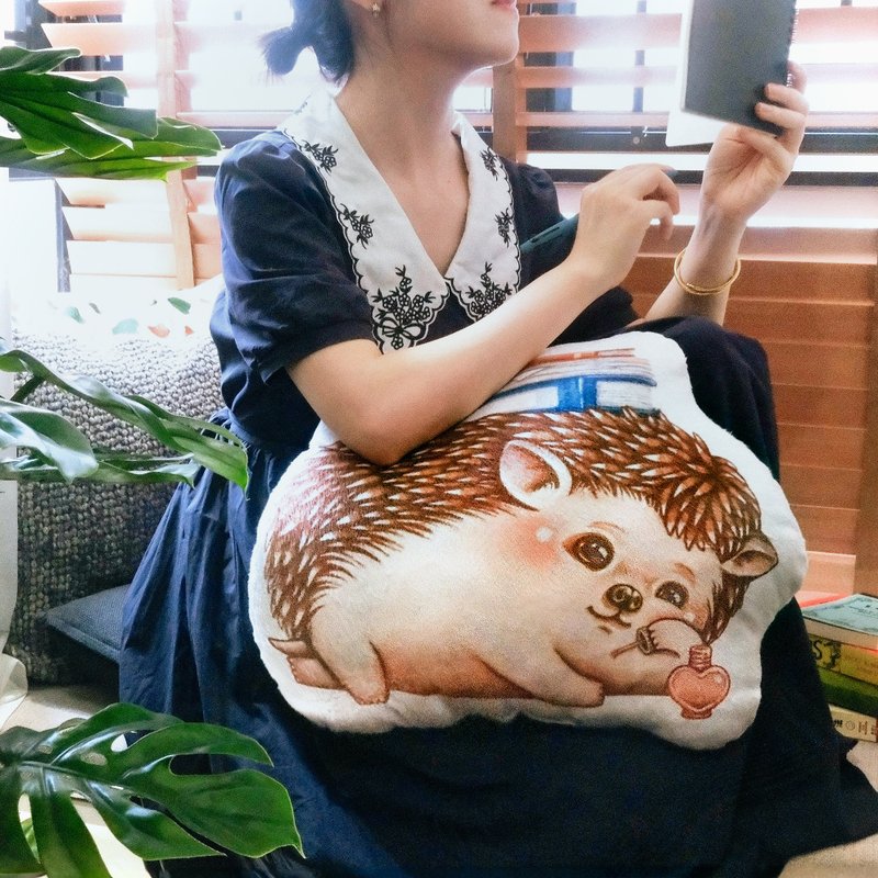 刺身小姐生活学 软绒毛揽枕/枕头/咕𠱸/Cushion - 枕头/抱枕 - 环保材料 白色