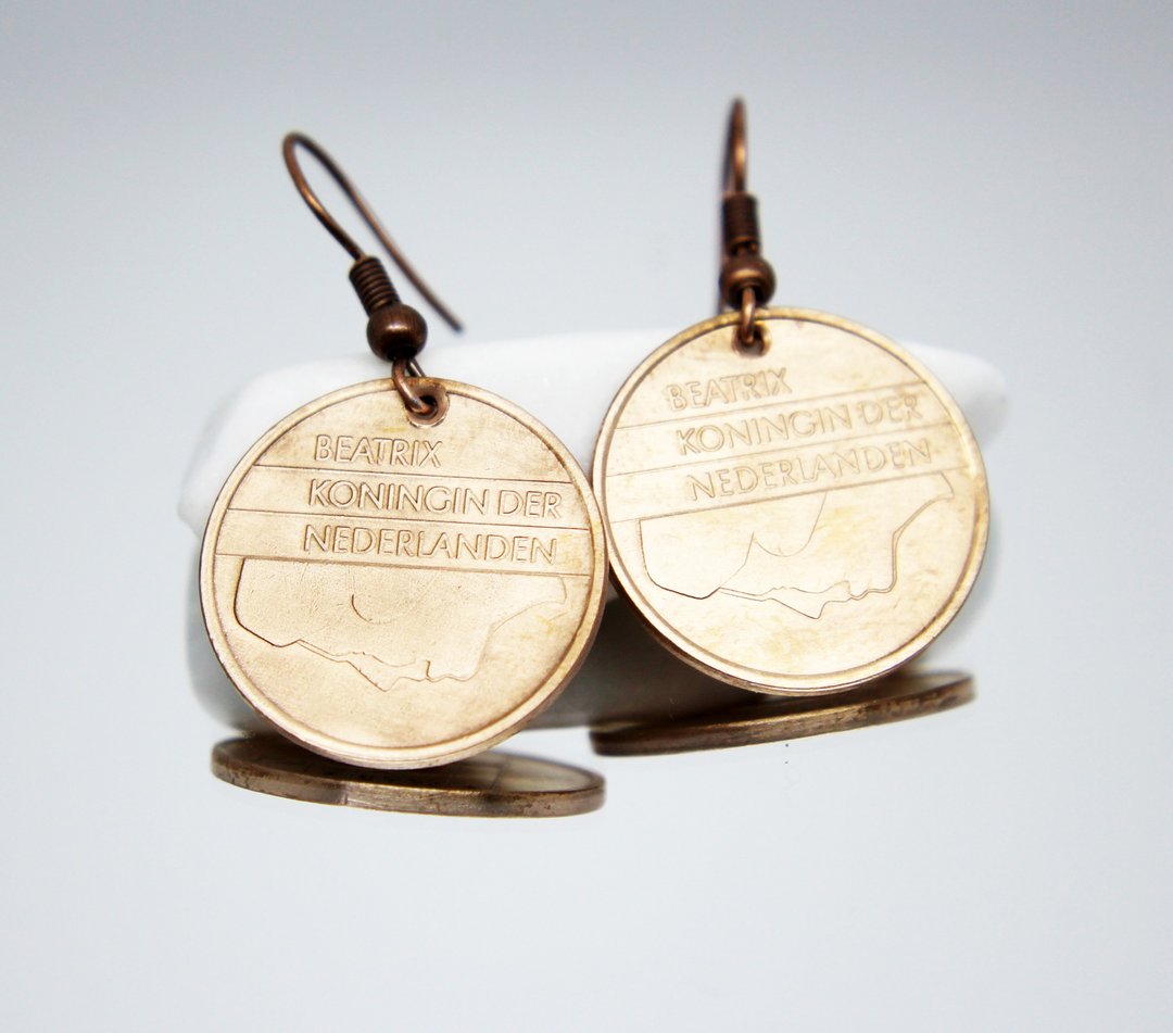 Mini Coin Earrings Tiny Coin Earrings Coin Hoop Earrings Coin Drop Earrings - 耳环/耳夹 - 其他金属 