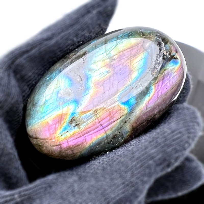 花蛇。矿石 睡眠 手把 疗愈 冥想 l 拉长石 紫拉长石  l - 摆饰 - 石头 