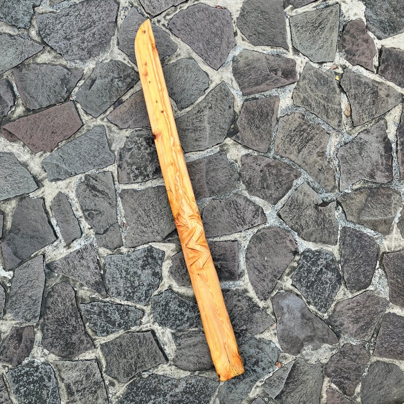 我贩剑　奇刀　巨人小刀　木刀　艺术木剑　台湾桧木　魔剑 - 摆饰 - 木头 卡其色
