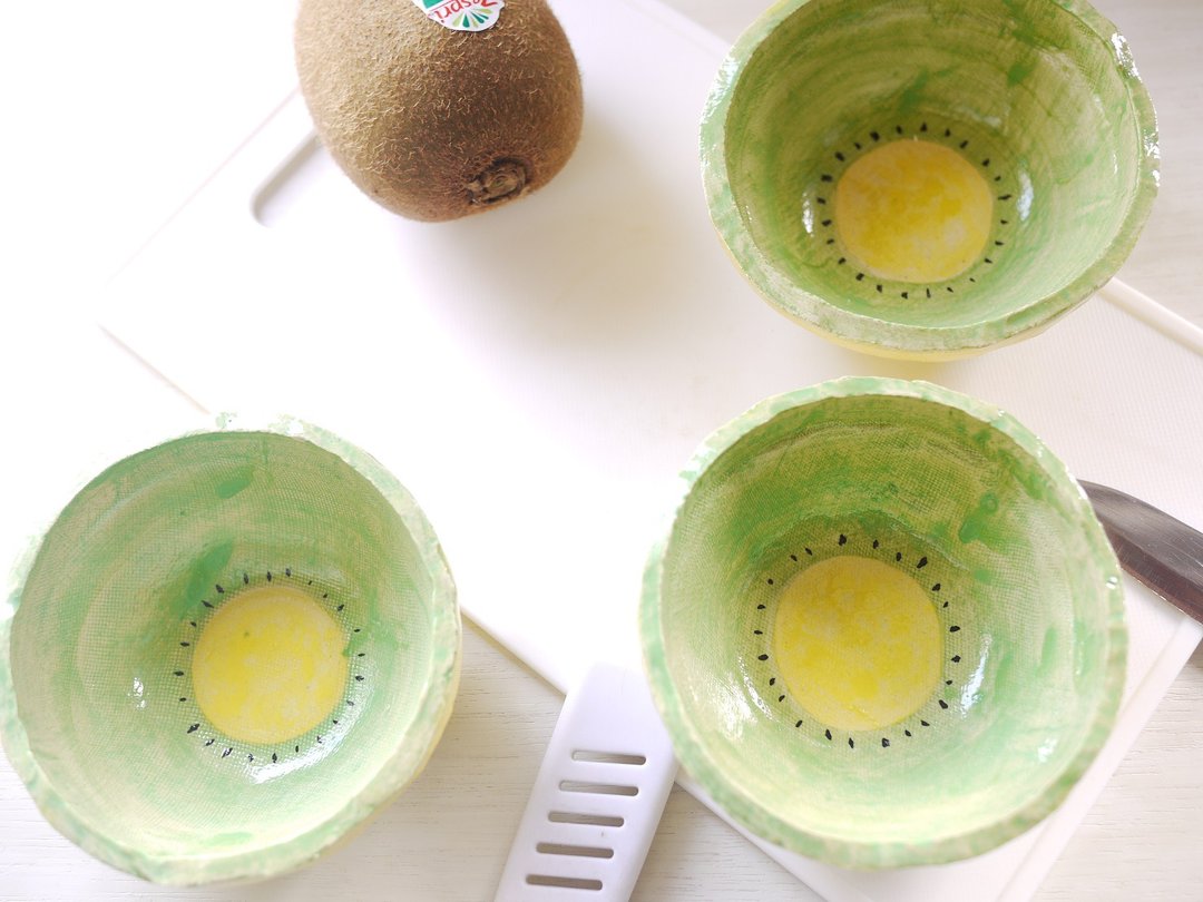 smali bowl of  fruits【kiwi】 - 浅碟/小碟子 - 陶 绿色