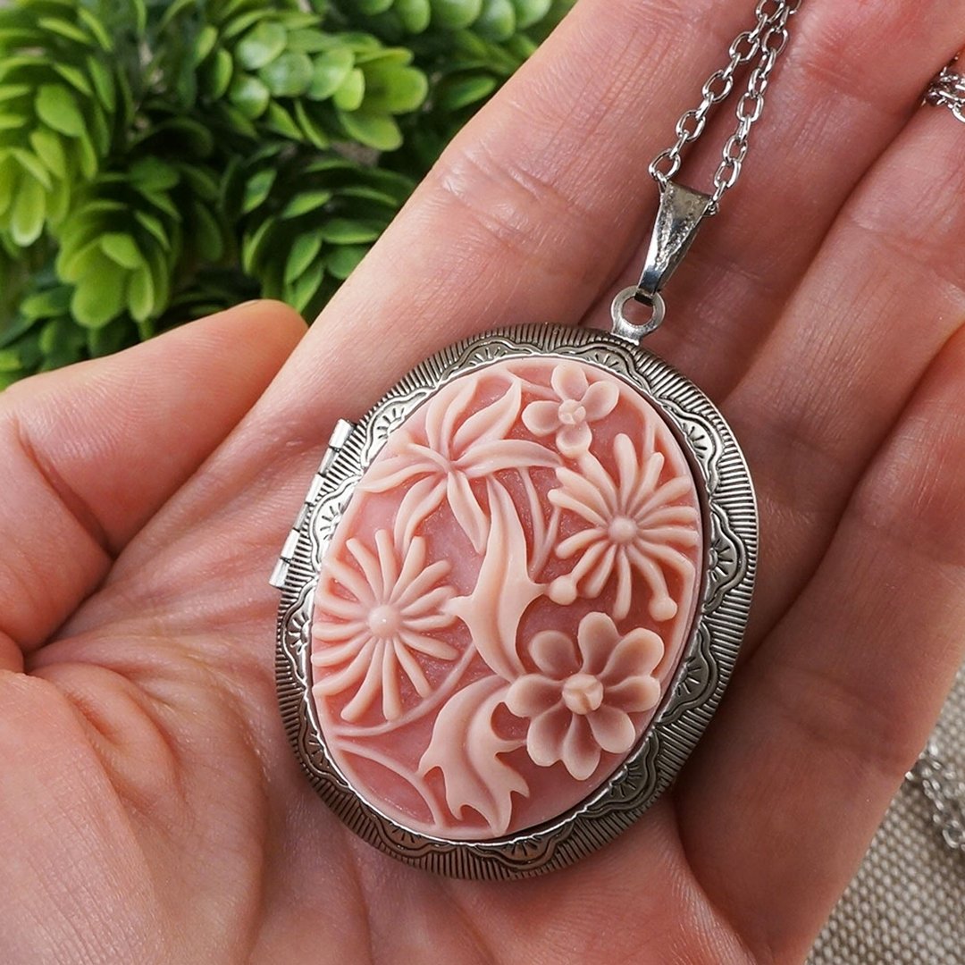 Photo Locket Pink Flower Floral Cameo Oval Pendant Necklace Woman Jewelry Gift - 项链 - 其他材质 粉红色