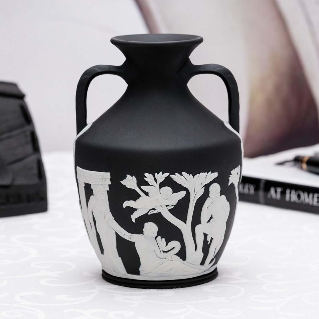 镇厂珍宝 Wedgwood 2008黑色玄武岩碧玉浮雕波特兰瓶 绝版珍藏 - 花瓶/陶器 - 瓷 