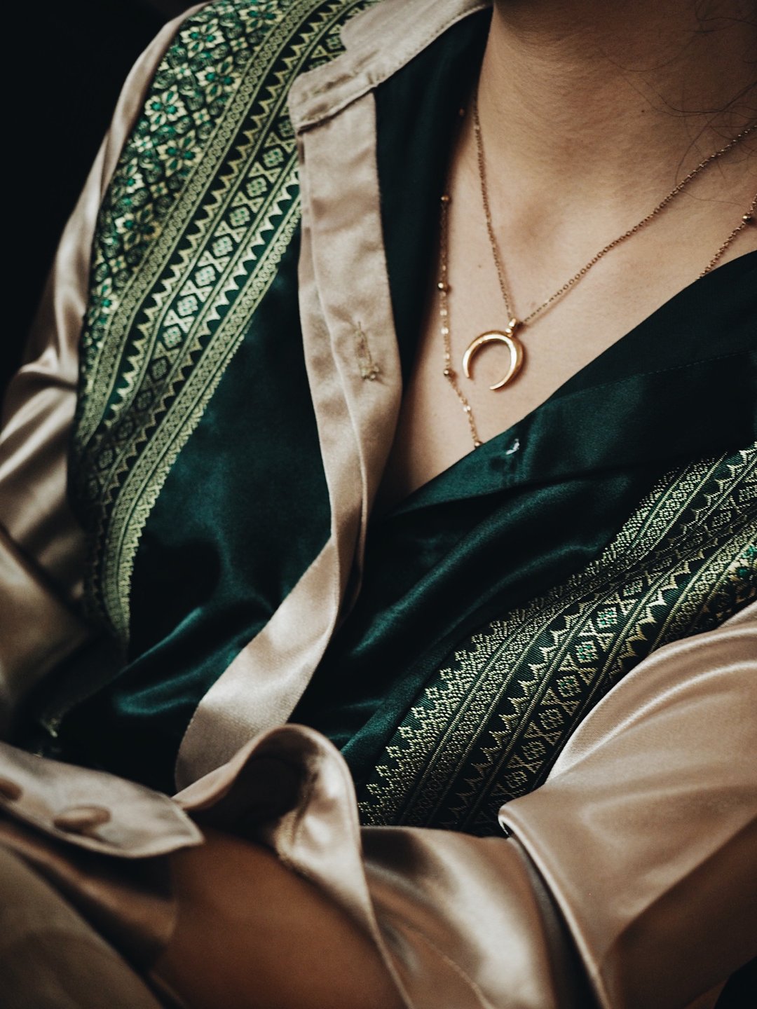 Pikul green - 女装衬衫 - 丝．绢 绿色