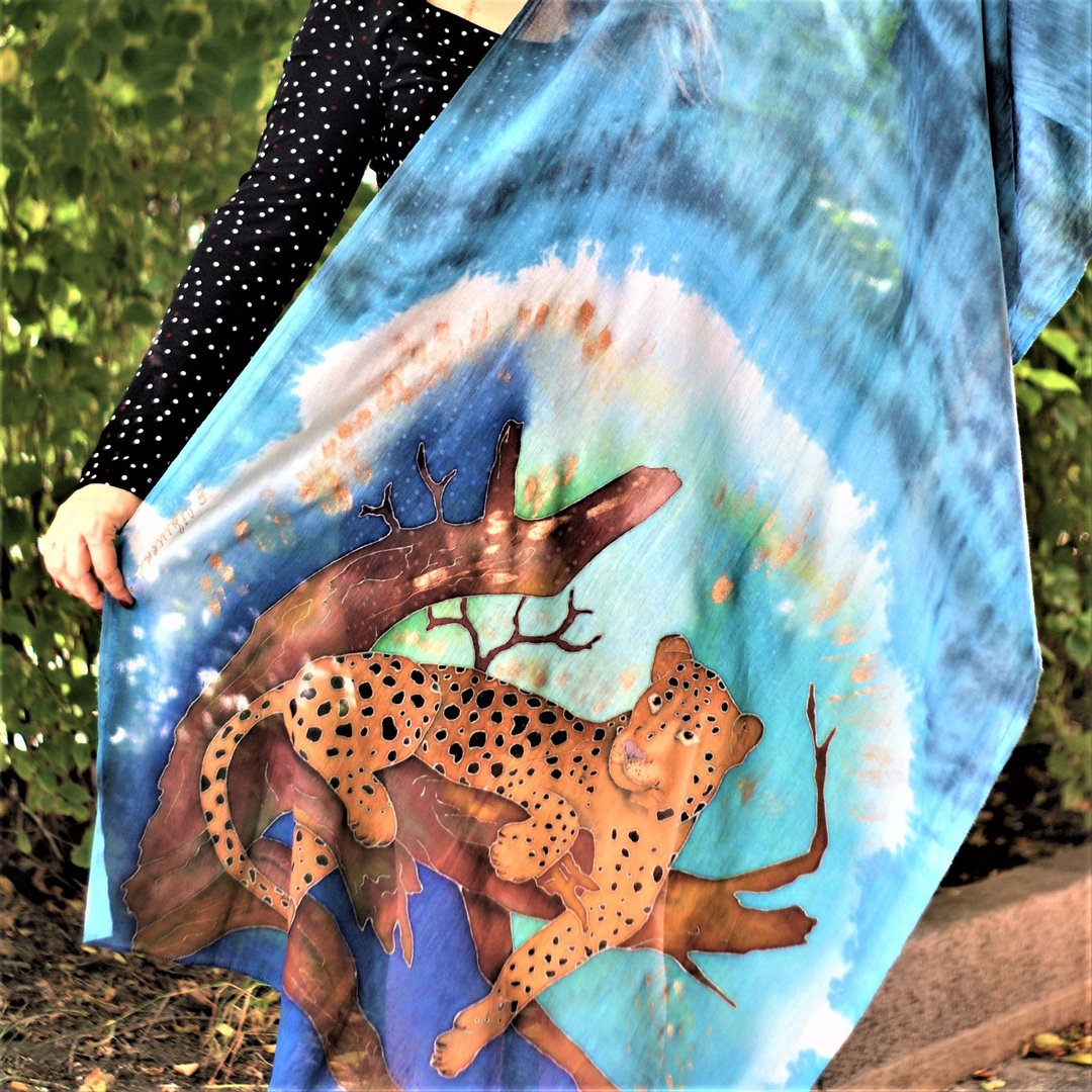 Hand painted scarf with leopard. Cotton tie dye scarf. Great gift. Blue shawl - 丝巾 - 棉．麻 蓝色