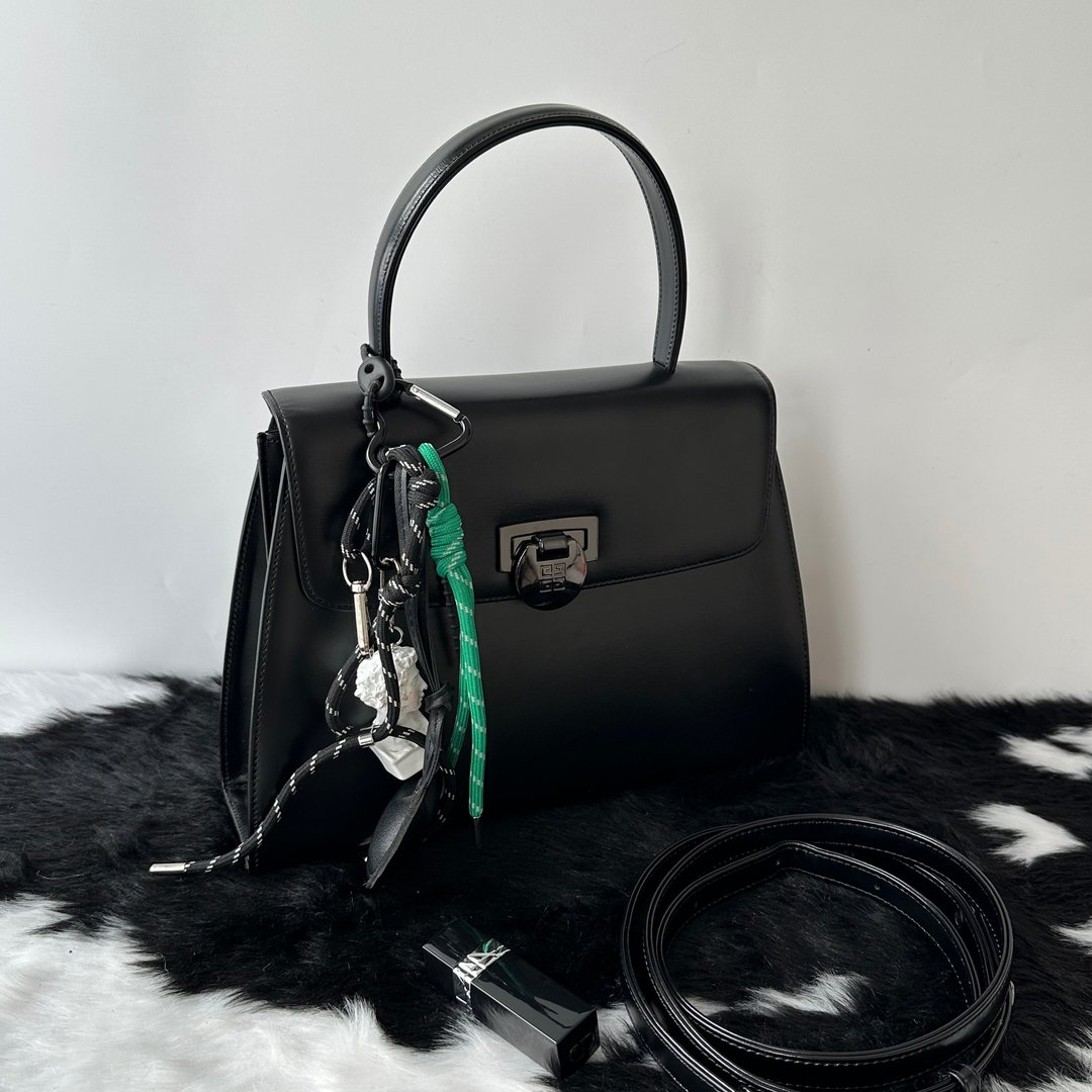 中古包 Givenchy 纪梵希 牛皮锁扣手提包 - 手提包/手提袋 - 真皮 黑色