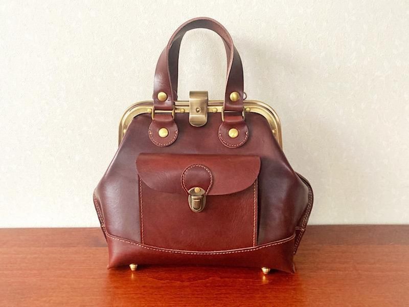 Tochigi Leather 翻盖口金医生包 storia M 尺寸 - 手提包/手提袋 - 真皮 咖啡色