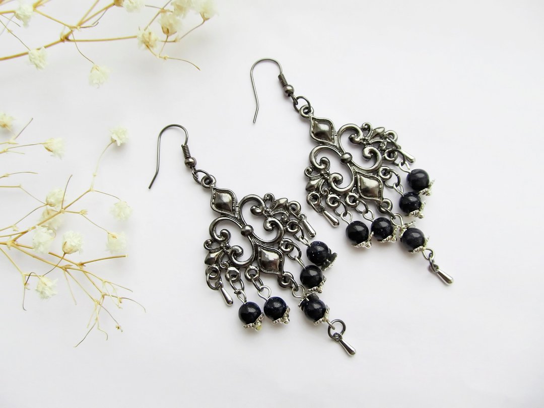 Aventurine earrings Dangling floral earrings Statement earring Big boho earrings - 耳环/耳夹 - 宝石 黑色