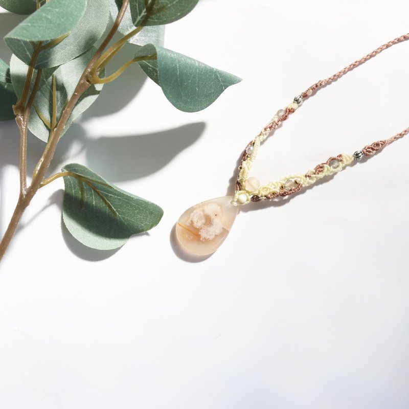 天然石樱花玛瑙蜡线编织项链 - 项链 - 水晶 金色