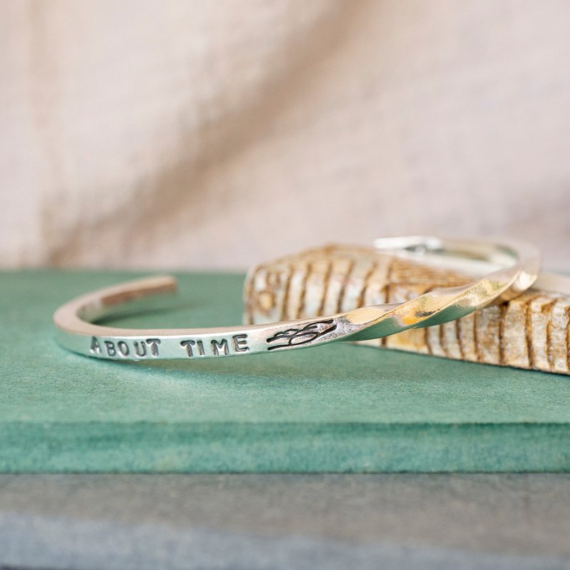 台湾百岳【嘉明湖】纯银扭转手环 925 质感银饰 - 手链/手环 - 纯银 银色