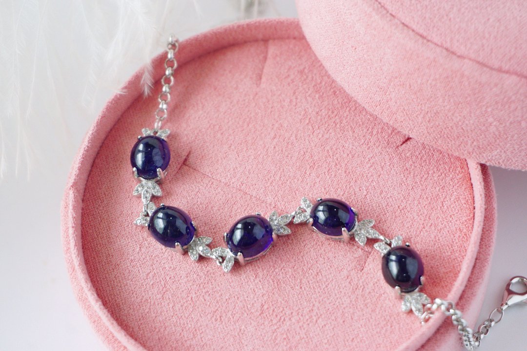 天然蓝宝石手链，925纯银材质，镀铑白金。 - 手链/手环 - 纯银 蓝色