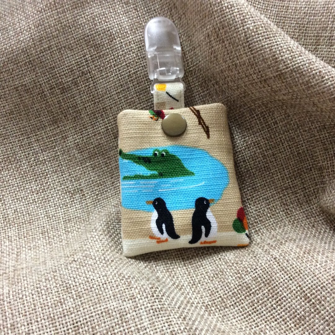 平安符袋｜钥匙圈｜卡其底-企鹅 - 围嘴/口水巾 - 棉 