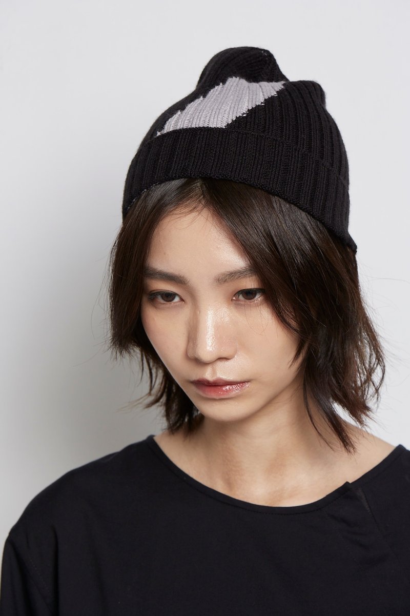 WEAVISM 【限量出清】斜线设计毛帽 黑色 - 帽子 - 羊毛 黑色