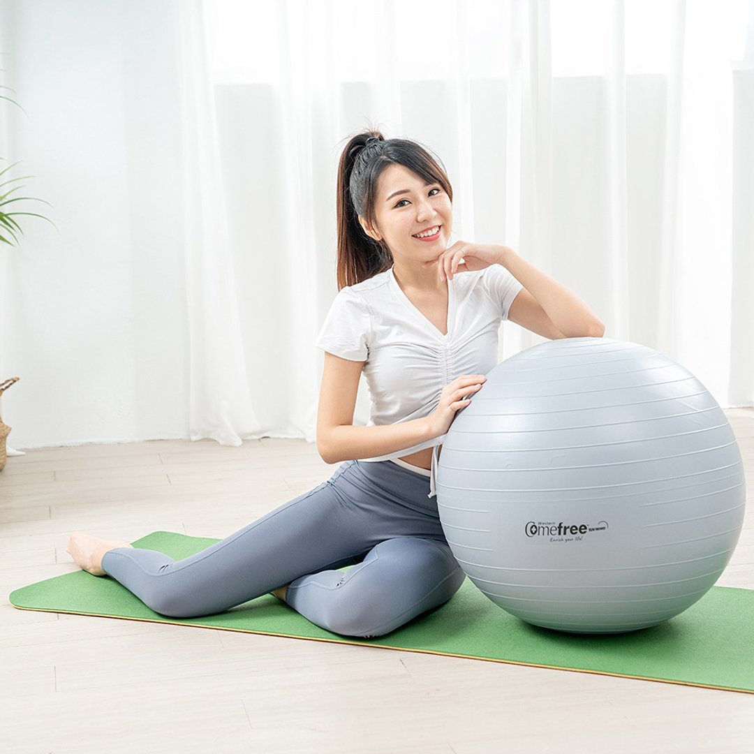 Comefree 瑜珈抗力球(65cm) 雾灰紫 台湾制 - 运动/健身用品 - 塑料 紫色