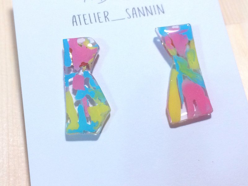 曲曲涂鸦板 耳钉 手工耳环 - 耳环/耳夹 - 其他材质 多色