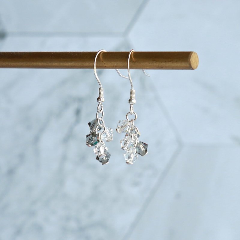 奥地利黑白水晶串耳环 手工纯银耳环 礼物订制 - 耳环/耳夹 - 宝石 黑色