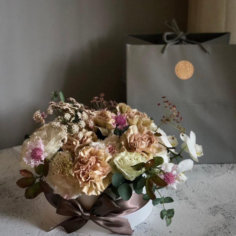 SCgift 母亲节圆形花礼盒 晨曦晓爱 - 干燥花/捧花 - 植物．花 