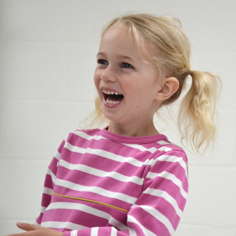 100% 有机棉 英国大不列颠经典条纹时尚洋装 可爱永不退流行 可爱 活泼 舒适散发春天的气息 - 其他 - 棉．麻 粉红色