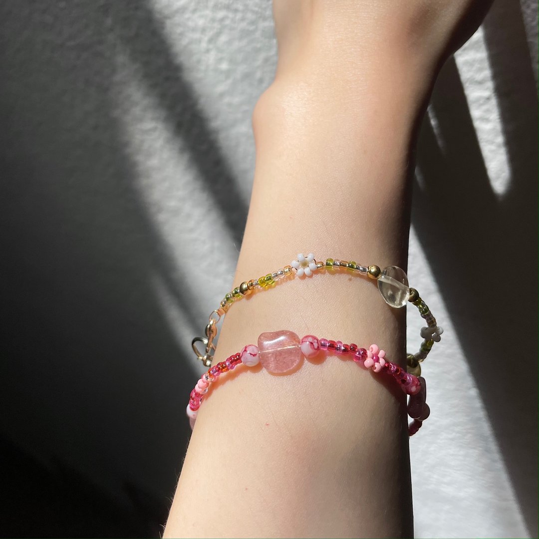 Little Daisy bracelets - 手鐲 - 手链/手环 - 石头 多色