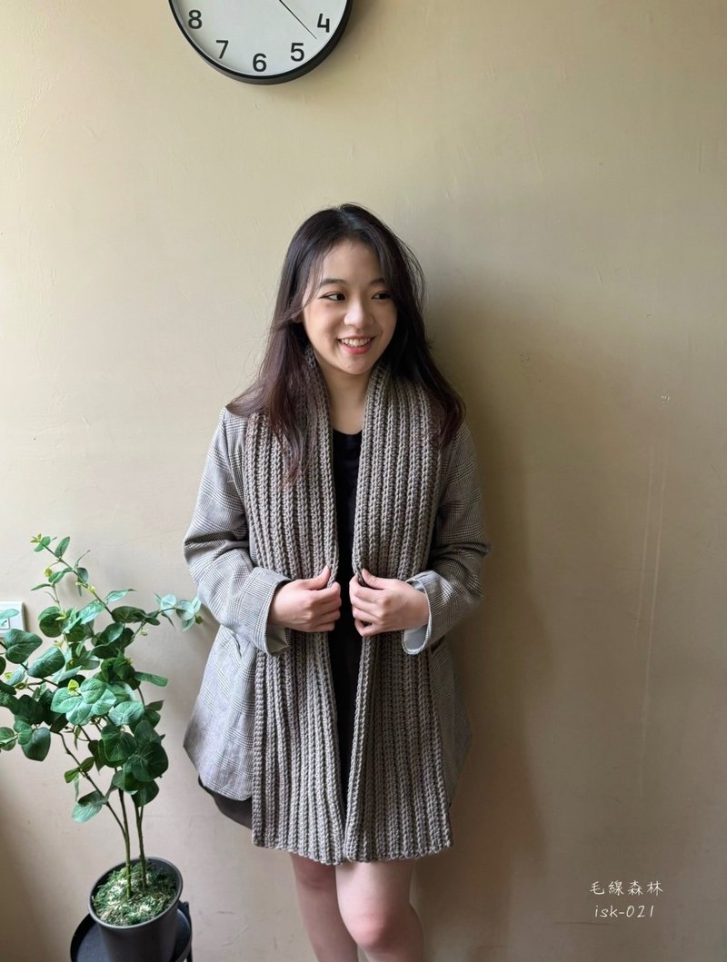 isk-021 - 我今年第一条秋冬钩针围巾+3颗线材+中文织图+教学影片 - 编织/刺绣/羊毛毡/裁缝 - 羊毛 多色