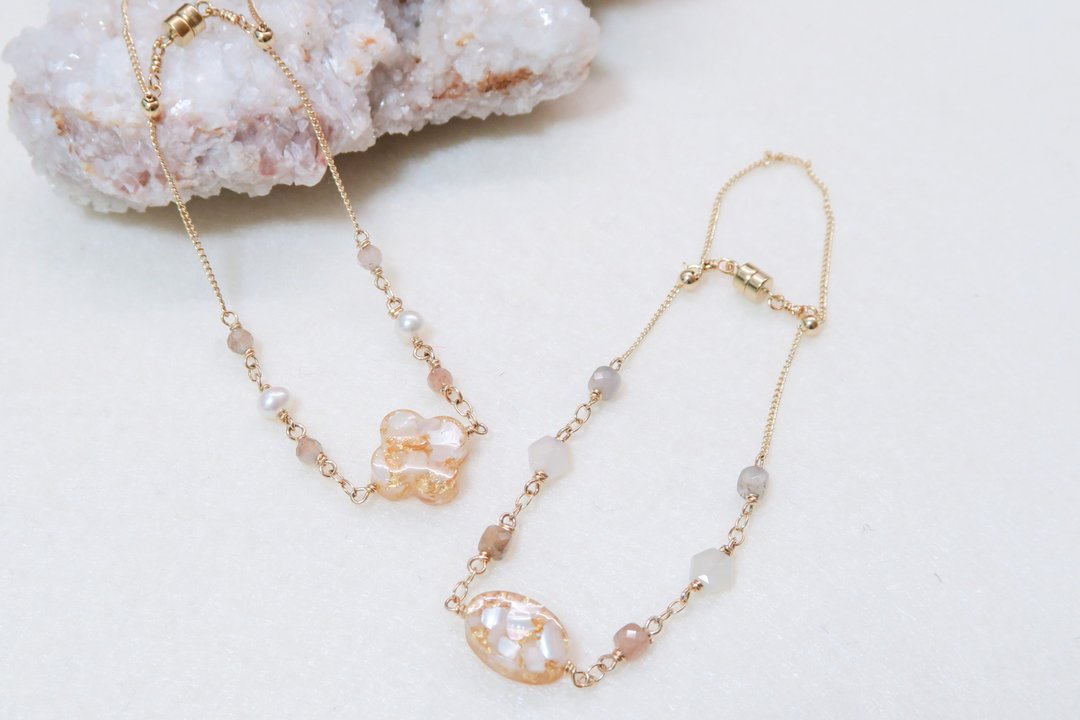 OUD原创.手工饰品.天然水晶.白贝.14K包金可调节磁石扣手链 - 手链/手环 - 半宝石 金色
