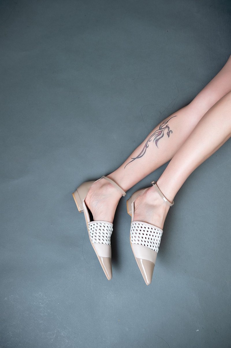 镂空编织撞色 平底凉鞋 裸 - 男女凉鞋 - 真皮 卡其色