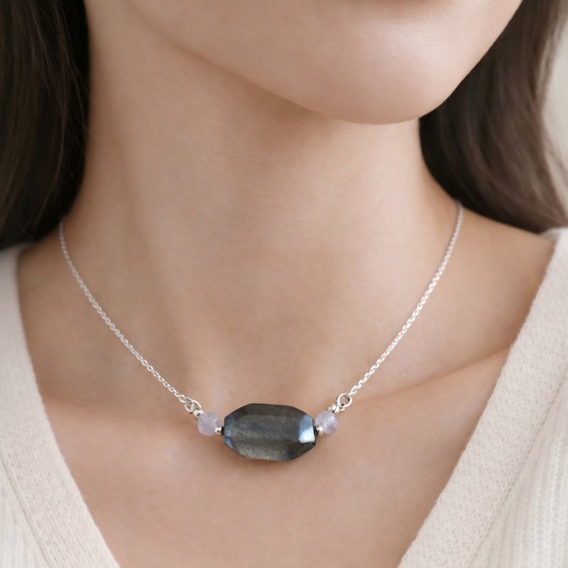 Quiet Tide - 蓝兔毛水晶吊坠 天然兔毛水晶手作银饰项链 - 项链 - 水晶 蓝色